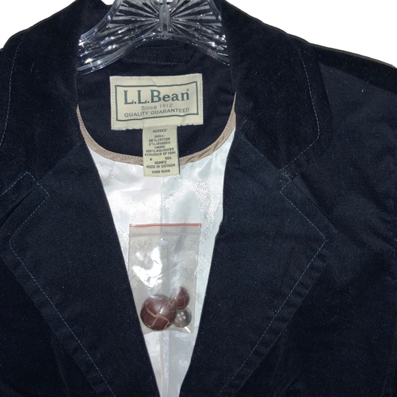 Vintage LL Bean Navy Blue Velvet Wooden Buttons Lined Blazer Size 6 Reg - Picture 2 of 3